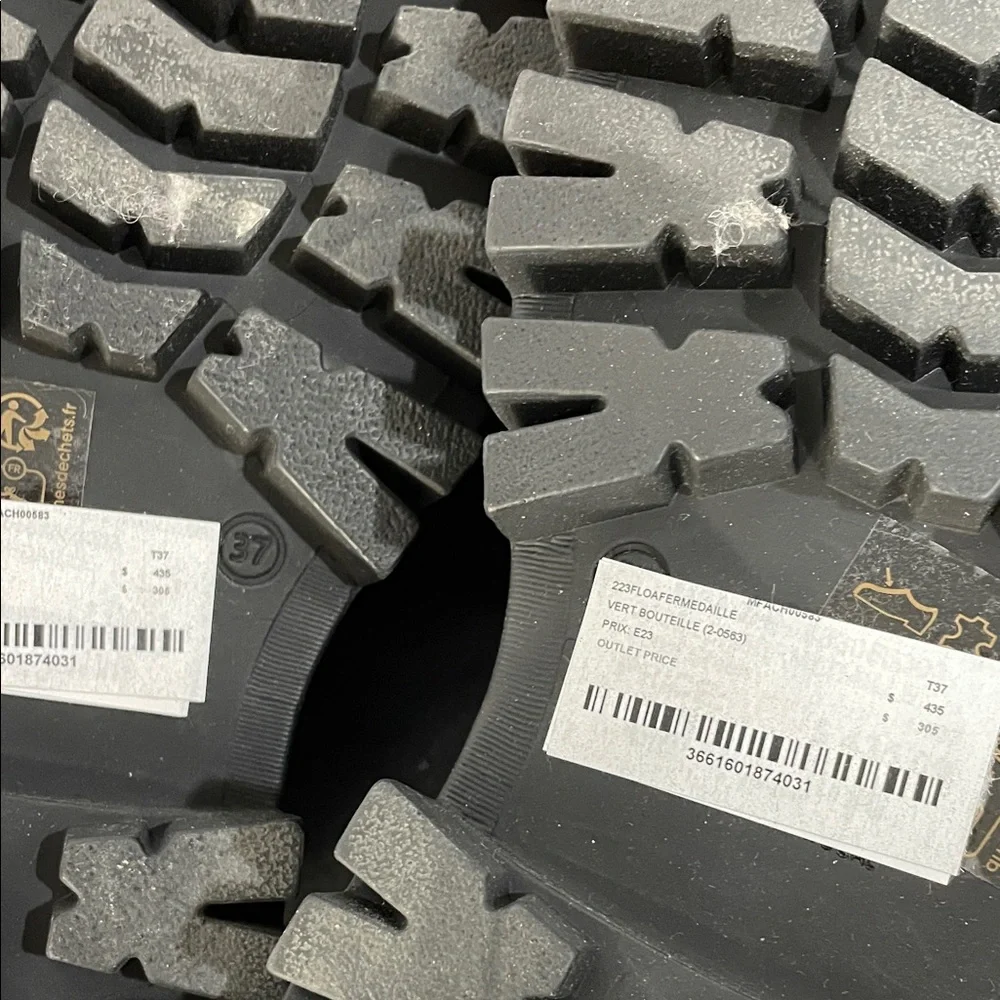 Medallion Loafers - Picture 7 of 7